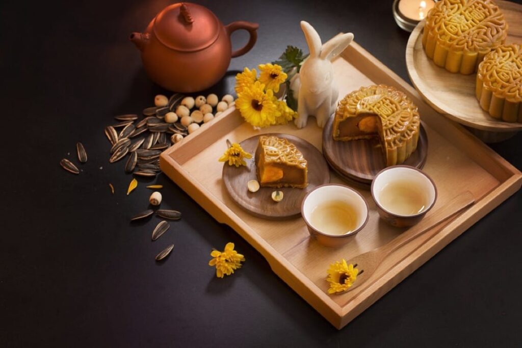  Perfect Pairings: Best Teas to Enjoy with Snowskin Mooncake