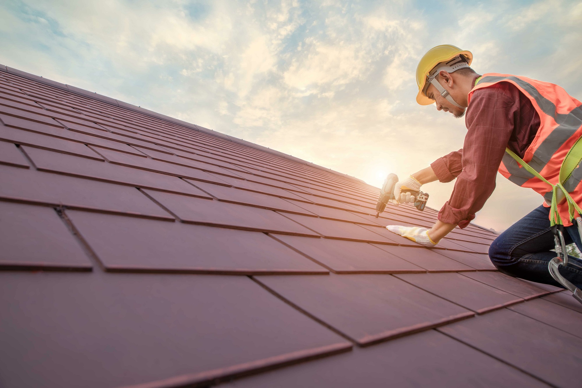 What Sets a Professional Roofing Company Apart from General Contractors?